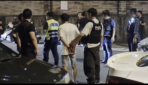 「中市警威力肅槍」! 圍捕通緝犯緝獲5把非法槍械