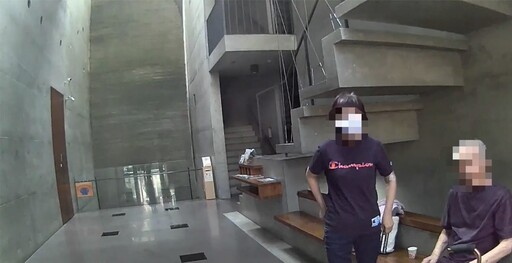 八旬失智翁街頭迷途 暖警化身人肉導航助返家