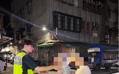 深夜街頭驚見九旬翁徘徊 三重警暖心護送返家