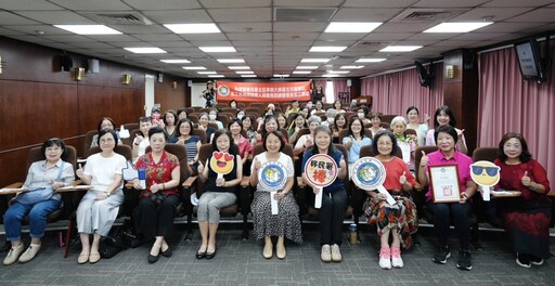 移民署表揚優良志工 張秀美、葉瑞香跨文化服務獲肯定