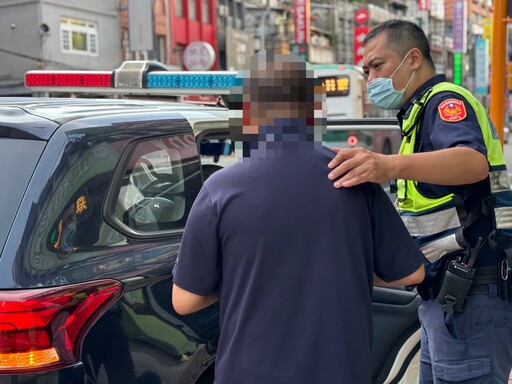 視障男子清晨迷途 三重警即時協助平安返家