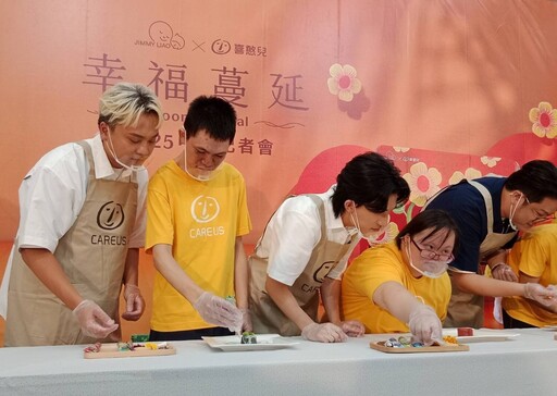 喜憨兒中秋禮盒AI童趣創作 楊文科縣長讚聲踴躍訂購
