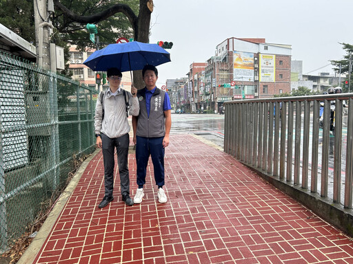 騎士遭遇車禍撞斷右腿 市議員黃崇真接獲陳情積極拓寬道路改善死角