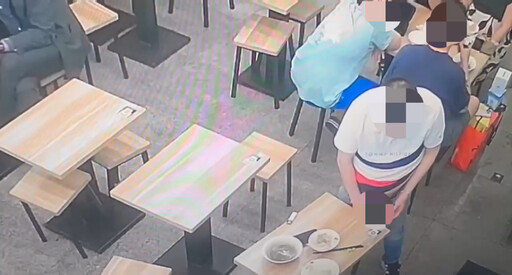 【醉到當廁所】林森北醉男當歸鴨店內「就地解放」30秒 掏槍射尿全程入鏡