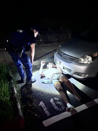 街頭驚見男子倒臥車頭前 基二警即時處置確保安全