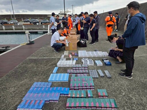 烏石港遊艇走私萬包加熱菸!海巡署聯手海關查緝逮捕2嫌