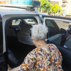 清晨街頭遇迷途嬤 三重警暖心協助護送返家