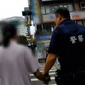 大同分局暖警護送迷途女子返家 家屬感謝：會更加陪伴