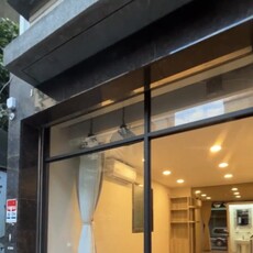 【獨家】租屋詐騙！？新北三峽闆娘租到「車庫偽店面」慘被坑！ 房仲、房東聯手誤導？創業2個月被迫收攤 恐遭工務局罰款