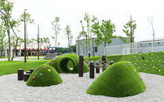 桃園新龍公園啟用 首座共融式遊戲場打造全新休憩空間
