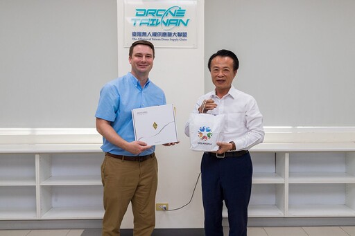美國州議會領袖團訪問亞創中心 促台美無人機雙邊合作