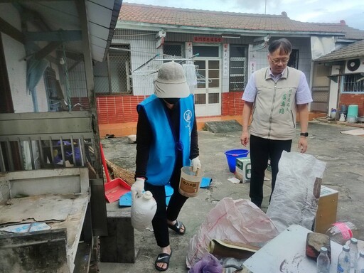 凱米颱風過後台南志工協助災民重建家園風雨見真情