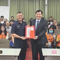 台南警分局邀請藝群集團董事長王正坤醫師演講 鼓勵警界增進組織管理技能