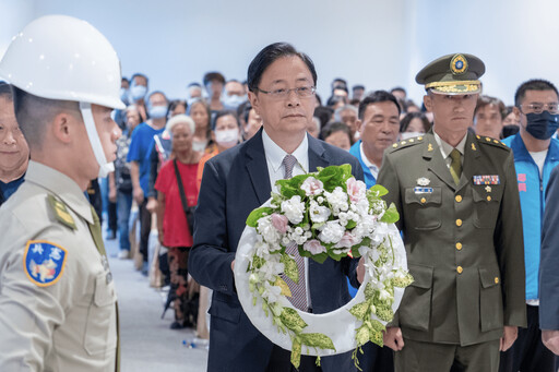 秋祭典禮隆重舉行 張善政向犧牲先烈致上最高敬意