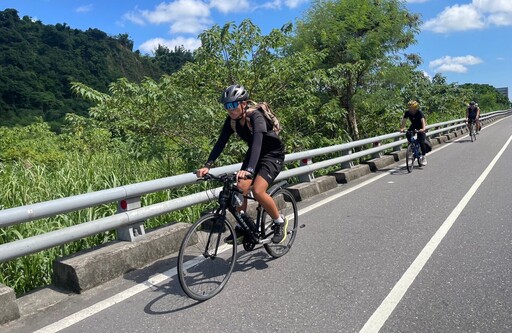 4天騎乘200公里 世展會帶領青少年挑戰縱騎花東自信蛻變