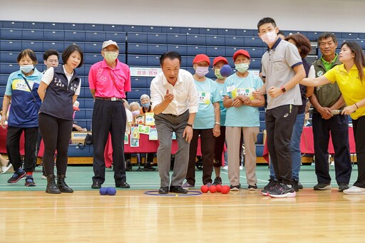 「嘉憶運動會」長輩拚高下 兒時創意手作勾起回憶