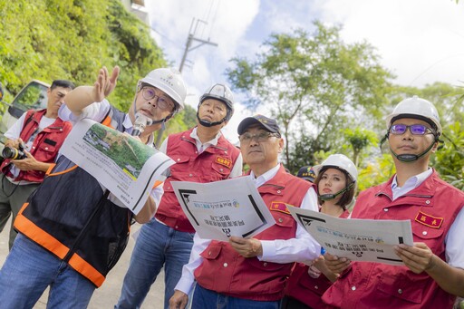 颱風重創北海岸 新北瑞芳阿美家園恢復單向通車 侯友宜慰問瑞芳原住民居民