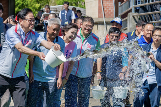 石門水庫魚苗放流 桃園市長張善政：教育與生態保育雙重意義