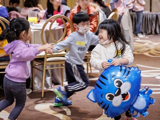 陳勢安擔任公益大使 邀請民眾幫助弱勢家庭溫暖過好年！現代婦女基金會弱勢家庭圍爐計畫開跑