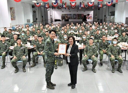 王惠美關心台南彰化子弟兵 叮囑役男鍛鍊身體快樂當兵平安退伍