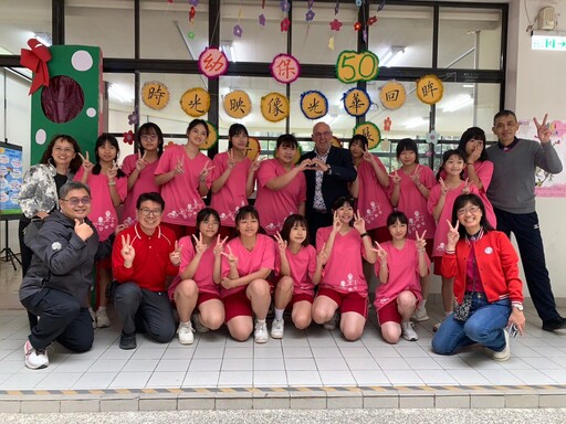 光華高中校慶系列活動幼保五十年「時光映像．光華回眸」照片展揭幕