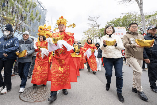 2025龍潭迎古董踩街嘉年華熱鬧登場 接財神迎福氣 傳承客家文化