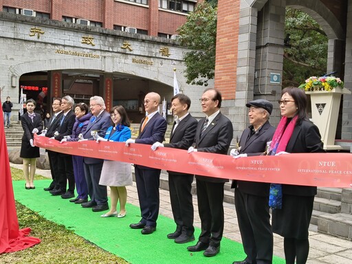 國際和平大使簡文秀2/19高唱「奇異恩典」 敲響國北和平鐘