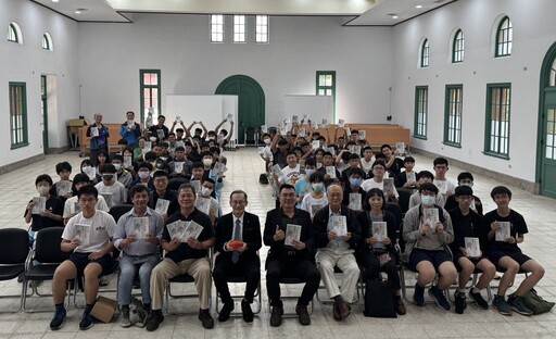 醫學與人文交織的生命告白 杜元坤《初心不退》新書發表會南一中感動登場