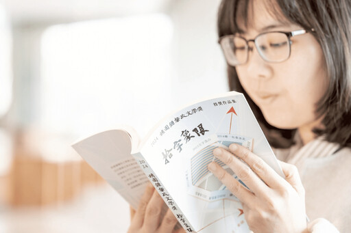 桃園文學盛事 第11屆鍾肇政文學獎啟動徵件 張善政邀創作者匯聚文學盛宴