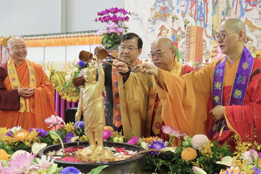 佛誕文化節淨心洗禮 新北眾人齊聚祝禱 緬懷法師慈悲精神
