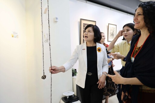 2025亞洲國際藝術交流展開幕 12國藝術家共展創意