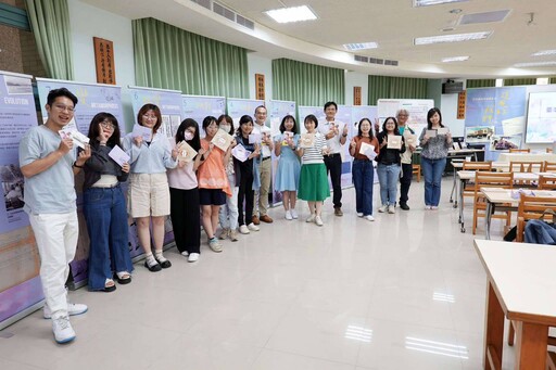 跨領域教學DIY:高雄海青工商引進檔案漫畫行動展