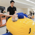 健康、才藝、共餐 板橋健華新城關懷據點 動靜態課程豐富長輩生活