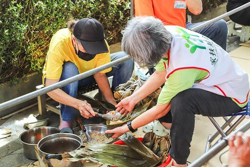 嘉義家扶包粽立蛋慶端午 弱勢家庭享受過節氣氛