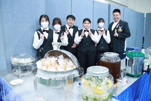 長榮女中餐飲科師徒聯手 粽子三吃、豐盛料理謝師恩