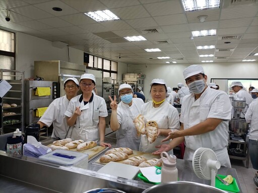 勞動部職訓助失業者習得一技之長 烘焙麵包義賣捐家扶