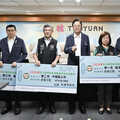 張善政頒獎表揚防汛績優 喊話區公所：砂包調度不容鬆懈