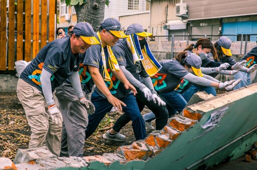 老校舍地震裂損 遠雄志工赴清水修繕守護學童安全