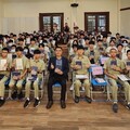 南一文粹新書發表 南一中校友恒耀企業吳榮彬董事長頒給每位入選同學獎學金
