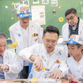 中埔國小玩具醫院揭牌 蘇俊賓讚爺奶小醫生共創永續 推動世代共榮