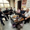 父愛如山 悄悄守護 田中警以披薩相聚慶祝父親節
