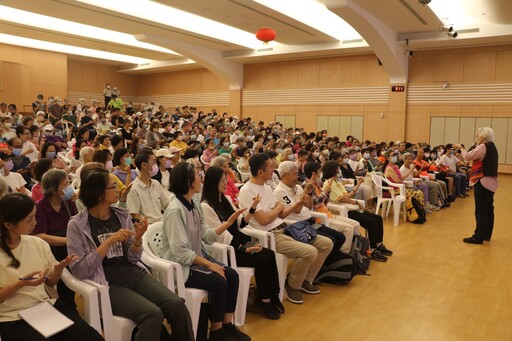 新北「晚美人生」名人講堂爆滿 中醫師沈邑穎傳授五臟六腑保養法 助銀髮族凍齡
