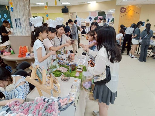 不只玩樂 更有意義 新北花漾青春館辦「癢癢的市集」 助少年碰撞出生命火花