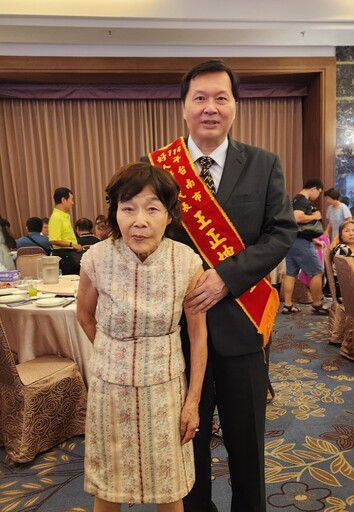 王正坤醫師以助學善舉改變無數人生 捐款破千萬獲選台南好人好事代表