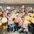 不只供電 更要送暖 台電認購庇護工場禮盒 助新北「小衛星」家戶過中秋