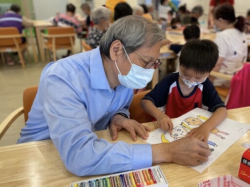 秀傳醫療陳進堂名譽院長 獲2025年國際健康識能最高榮譽