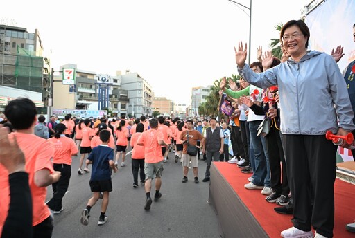 2025鹿港馬拉松熱鬧開跑 補給站提供麵線糊、蝦猴等在地小吃