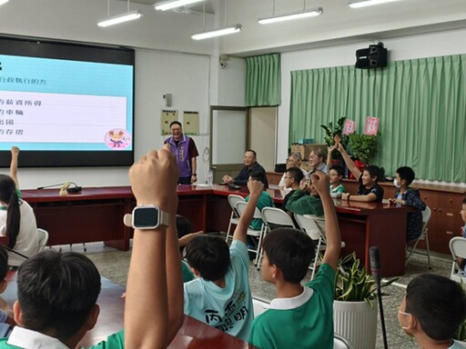 彰化分署攜手中華職棒大聯盟 將反詐教育與拍賣會帶進校園