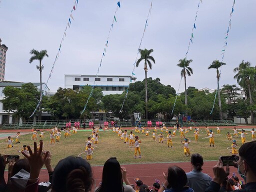 台南光華幼兒園創舉~百位親子同起跑8分鐘馬拉松