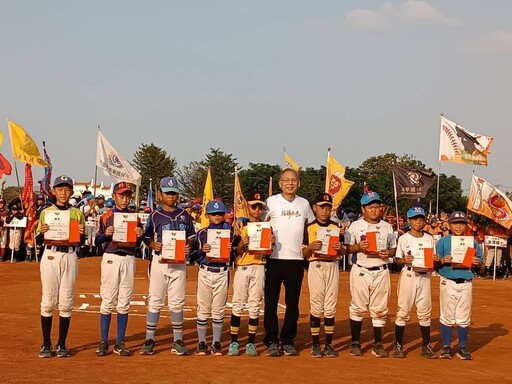 徐生明國際少棒賽開幕600名年輕球員熱情與賽 頂新和德贊助經費力挺基層棒球